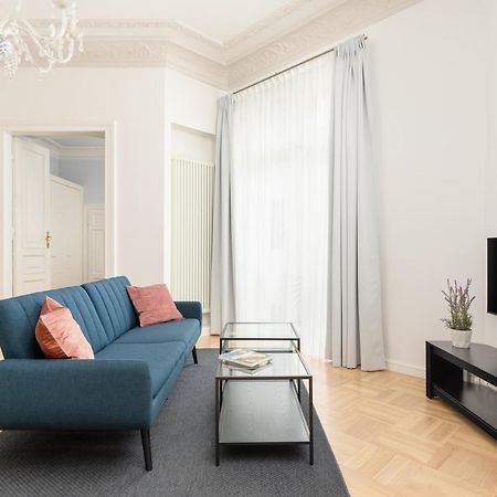 Marszalkowska 58 - Classy Two Bedroom Apartment With Balcony By Noclegi Renters Warsawa Bagian luar foto