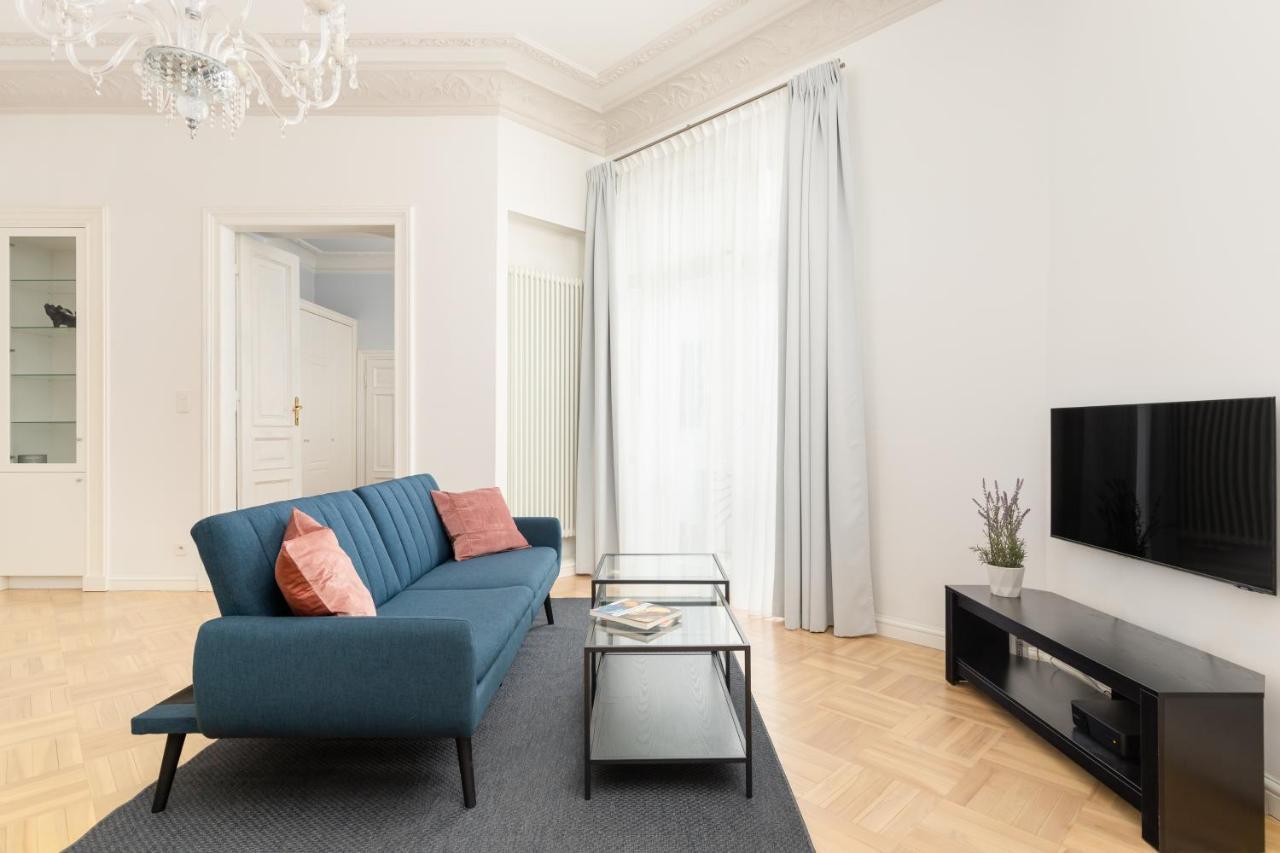 Marszalkowska 58 - Classy Two Bedroom Apartment With Balcony By Noclegi Renters Warsawa Bagian luar foto