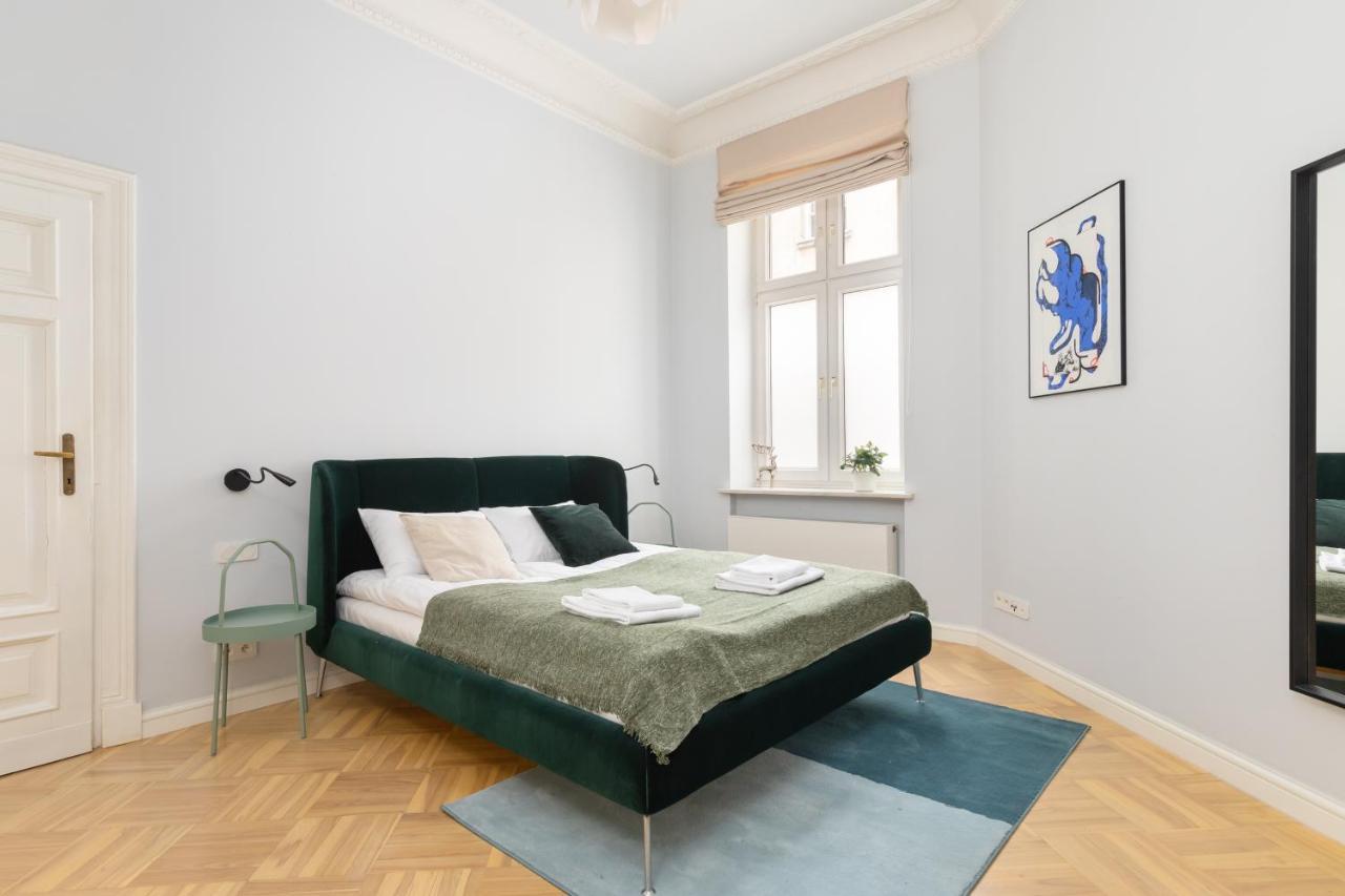 Marszalkowska 58 - Classy Two Bedroom Apartment With Balcony By Noclegi Renters Warsawa Bagian luar foto