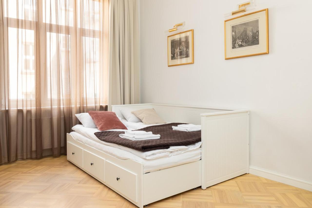 Marszalkowska 58 - Classy Two Bedroom Apartment With Balcony By Noclegi Renters Warsawa Bagian luar foto